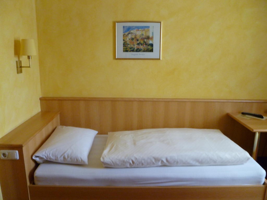 Hösbach Gasthaus Zum Specht חדר תמונה